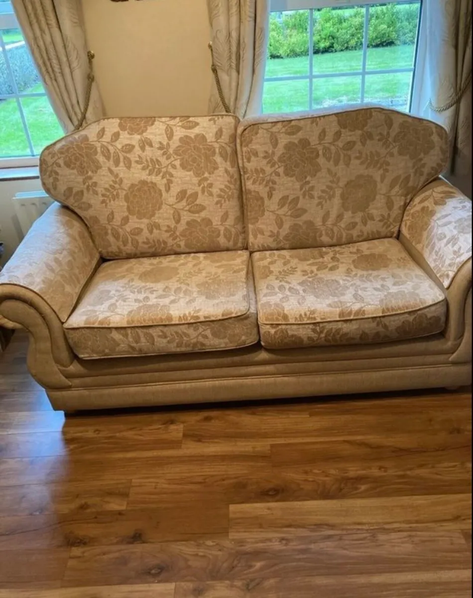 Suite of furniture - Image 4