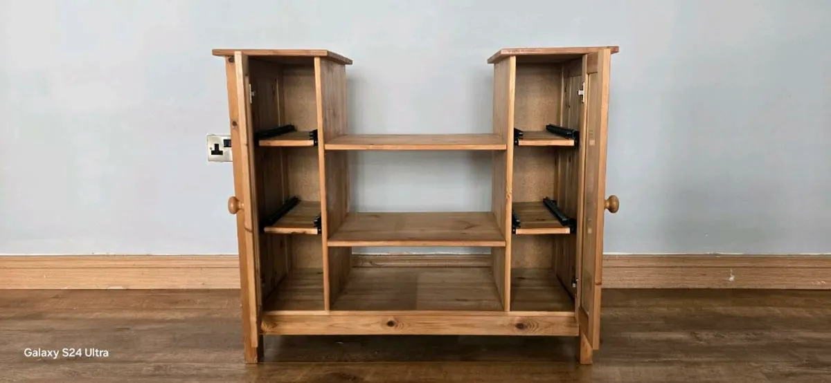 MEDIA UNIT - Image 4