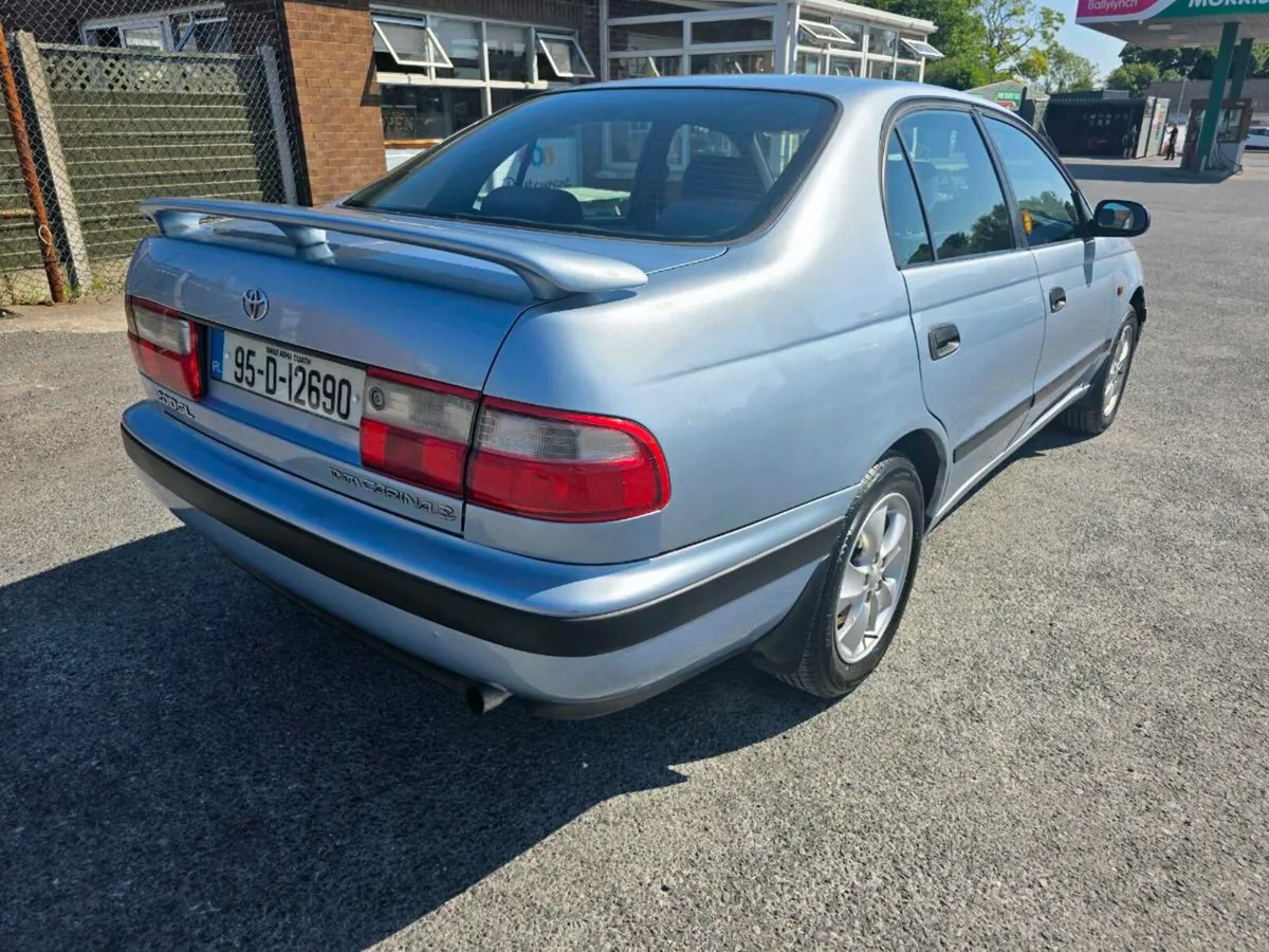 Toyota Carina e Diesel - Image 4