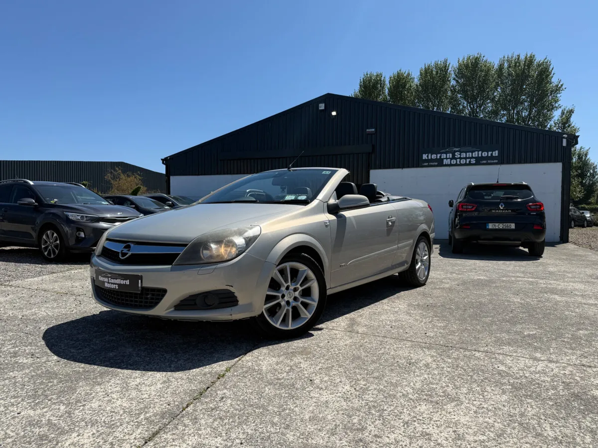 Opel Astra Convertible - Tax & NCT - €1999 - Image 1