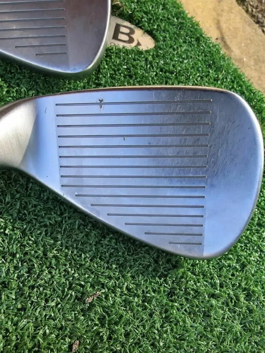 TaylorMade P790 Irons 4-PW - Image 2