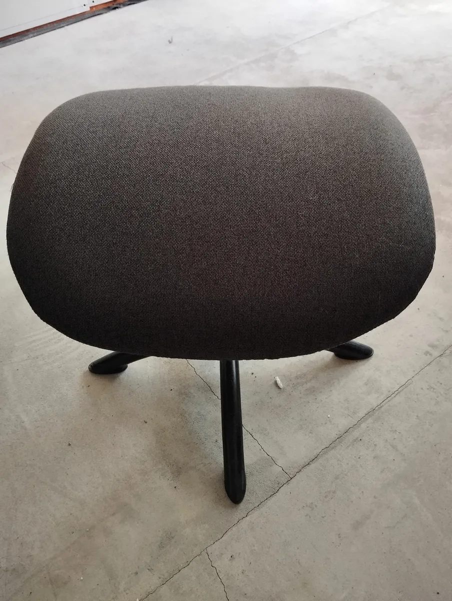 Swivel chair and foot stool - Image 4