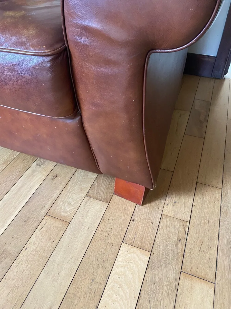 FREE leather Italian sofas - Image 4