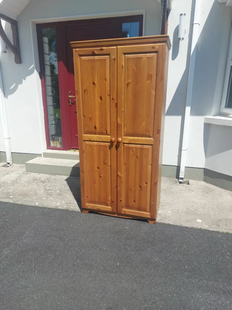 Bedroom furniture - Image 1