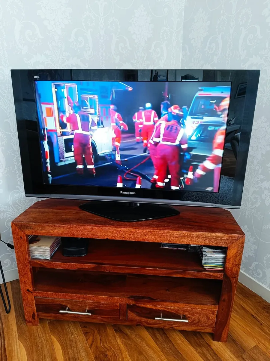 TV Unit - Image 2