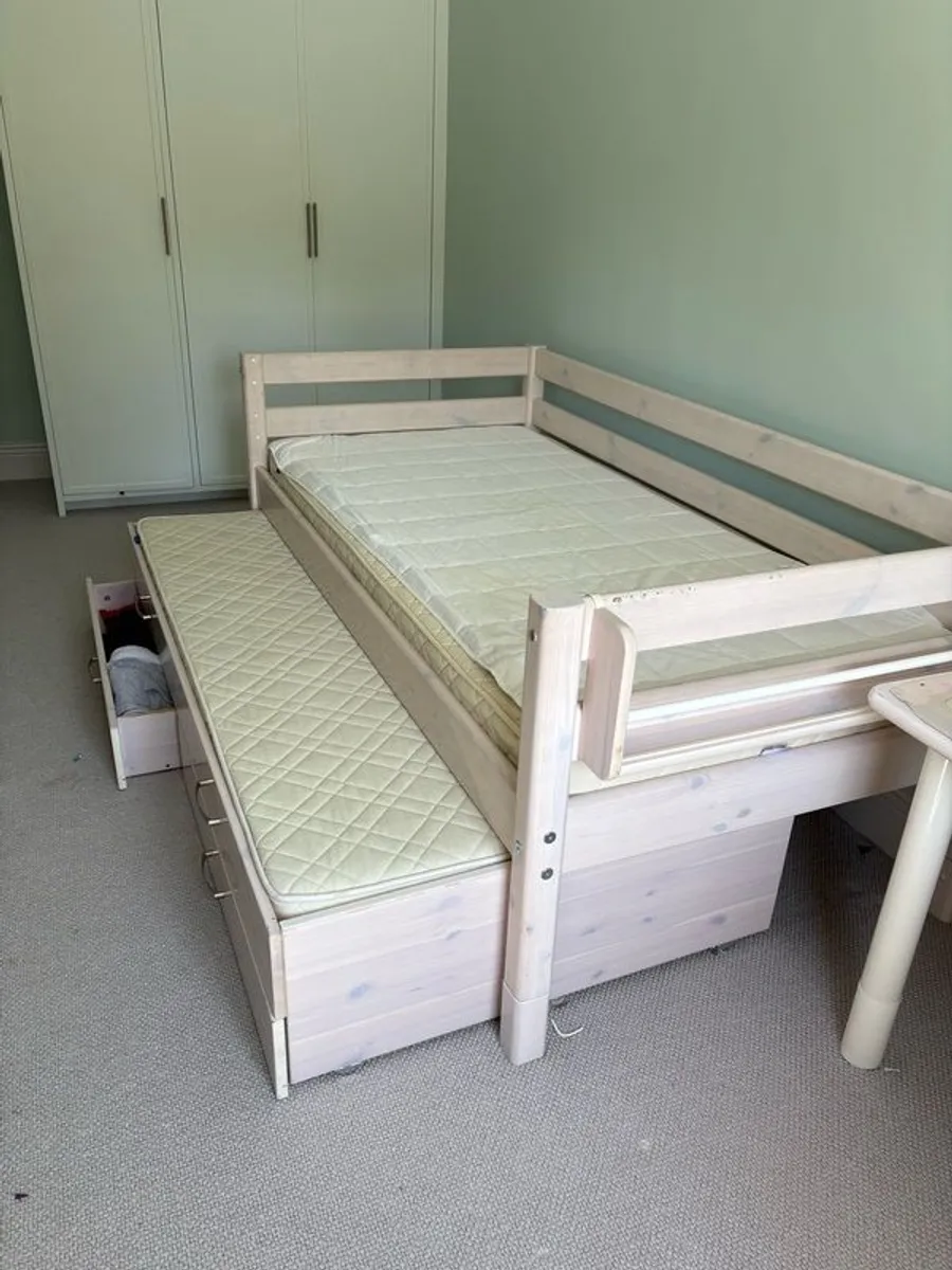 Childs Bed - Image 1