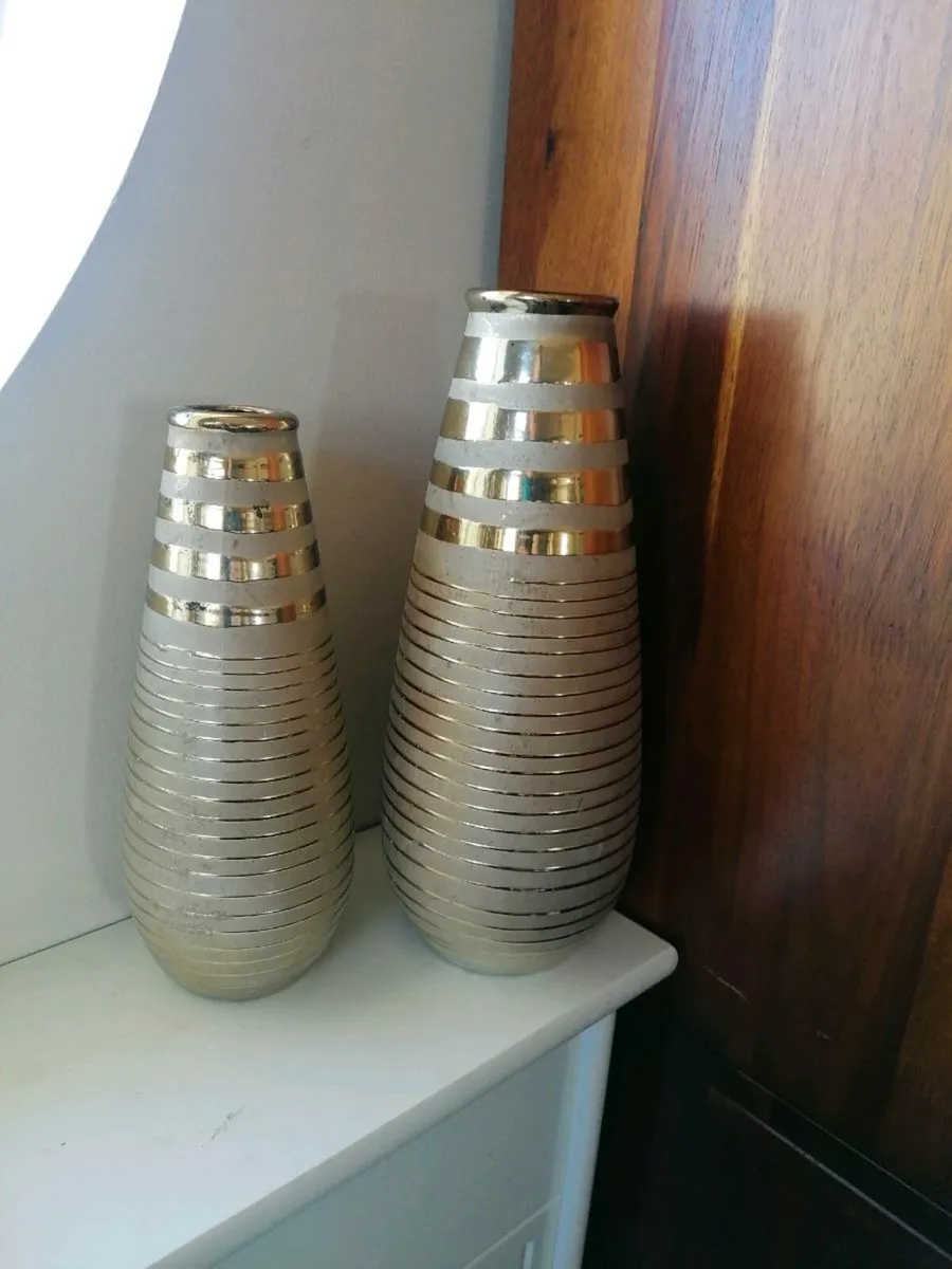 Set of Vases - Image 1