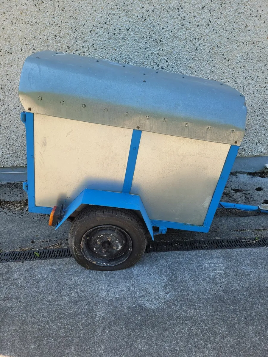 Small Trailer - Image 3