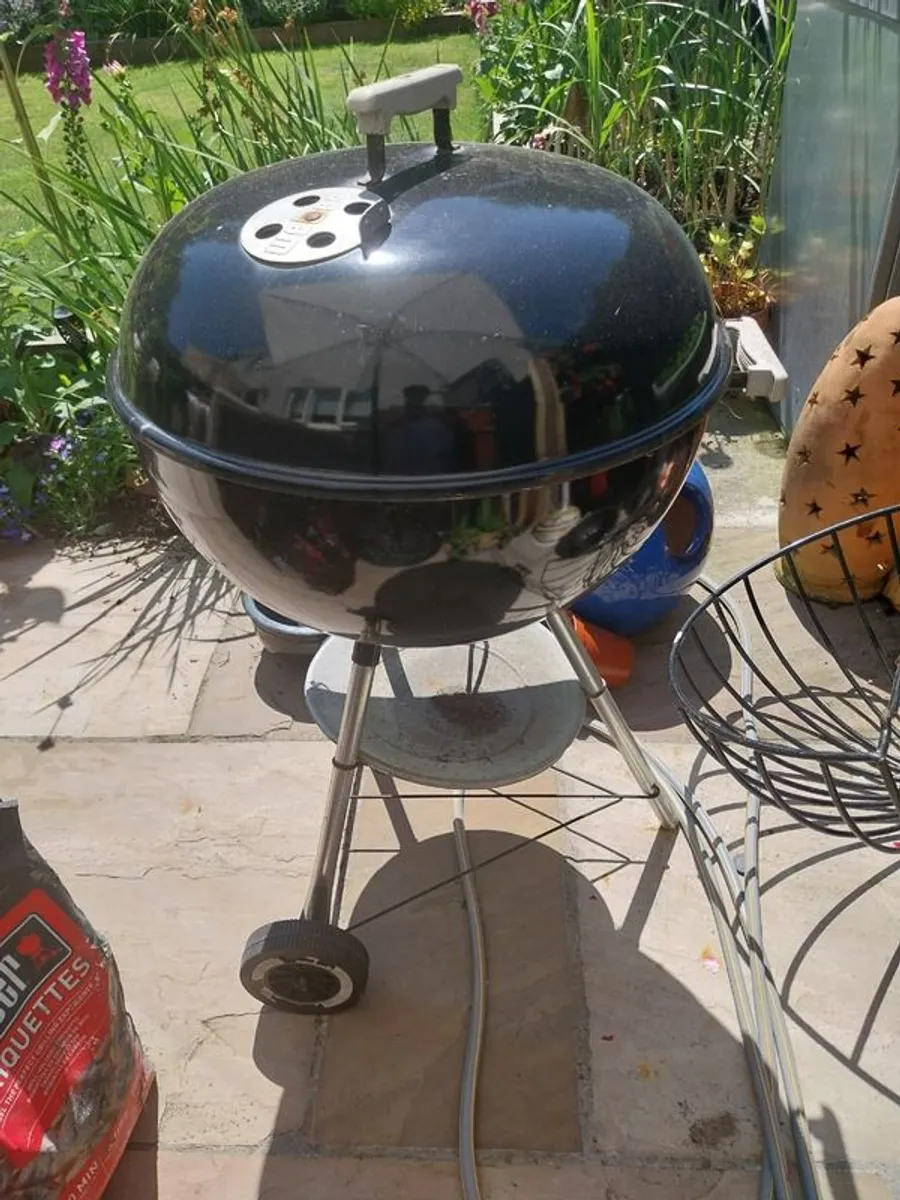 Large weber bbq & accessories - Image 1