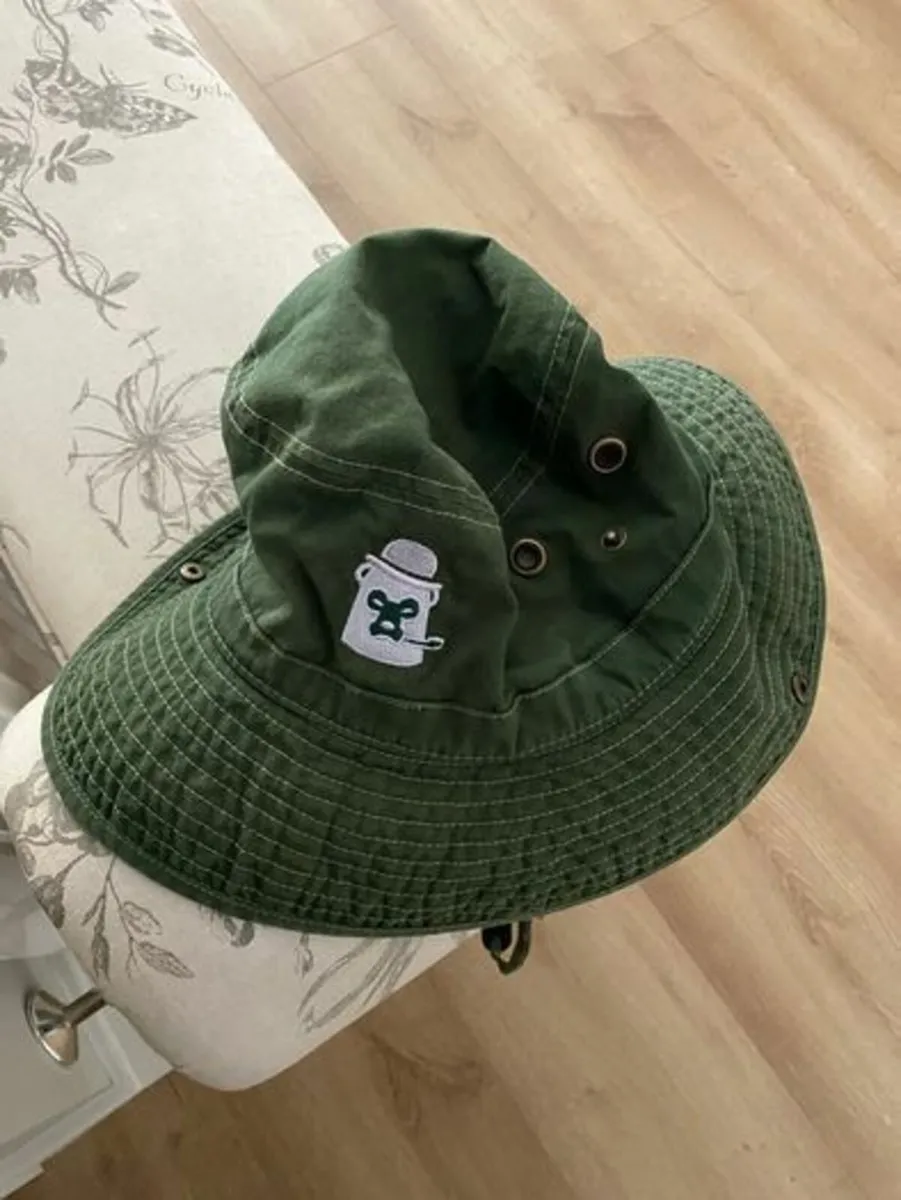 Bush Hat - Image 1
