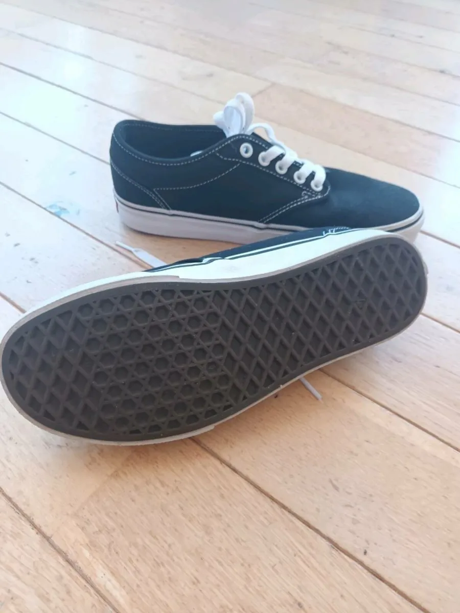 Black and white vans - Image 2