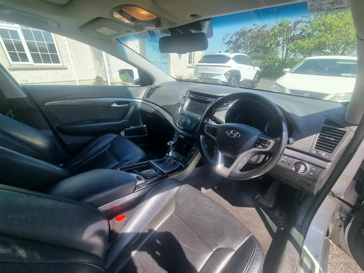 Hyundai i40 2012 - Image 1