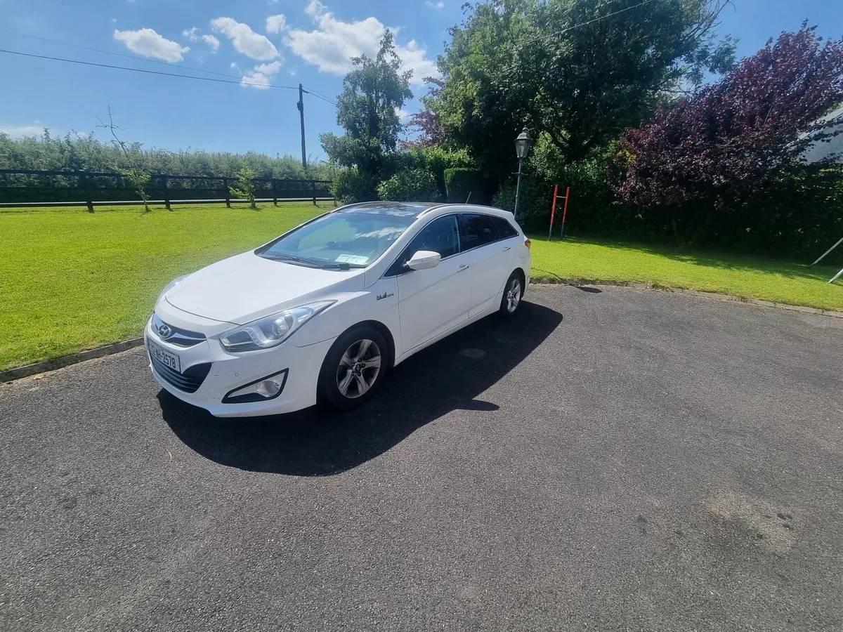 Hyundai i40 2012 - Image 2