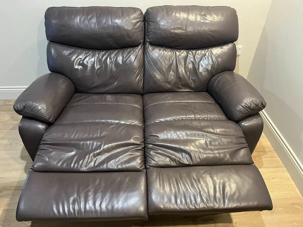 2 seater recliner - Image 3