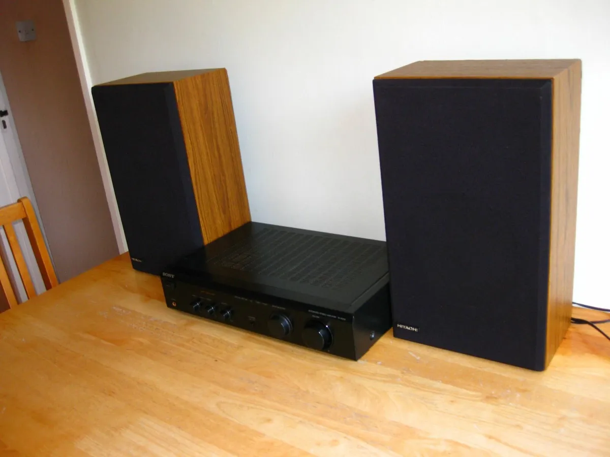 Vintage Hitachi SS-6220G Speakers Made In England. - Image 2