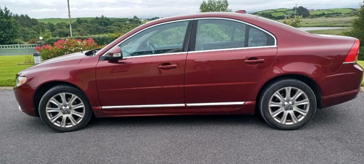 Car - Image 2