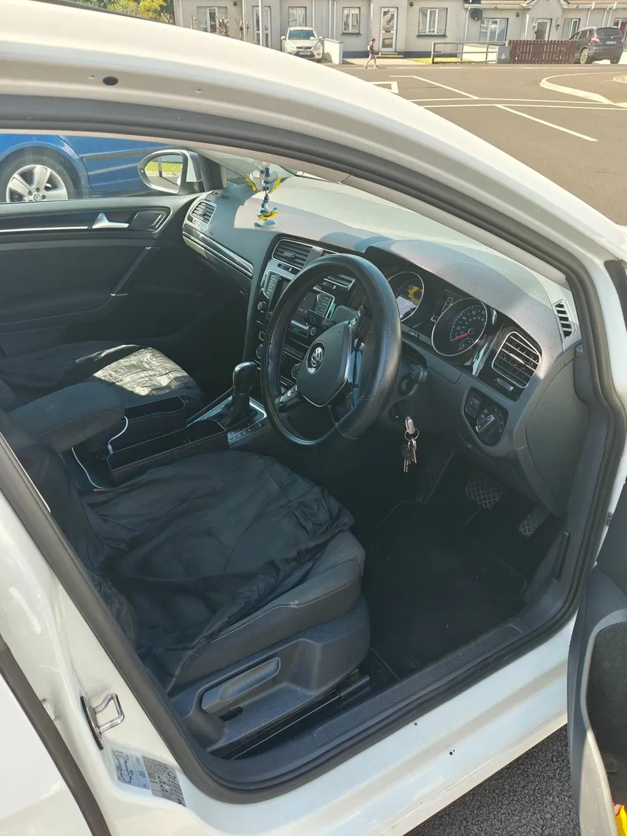 Volkswagen Golf 2015 - Image 2
