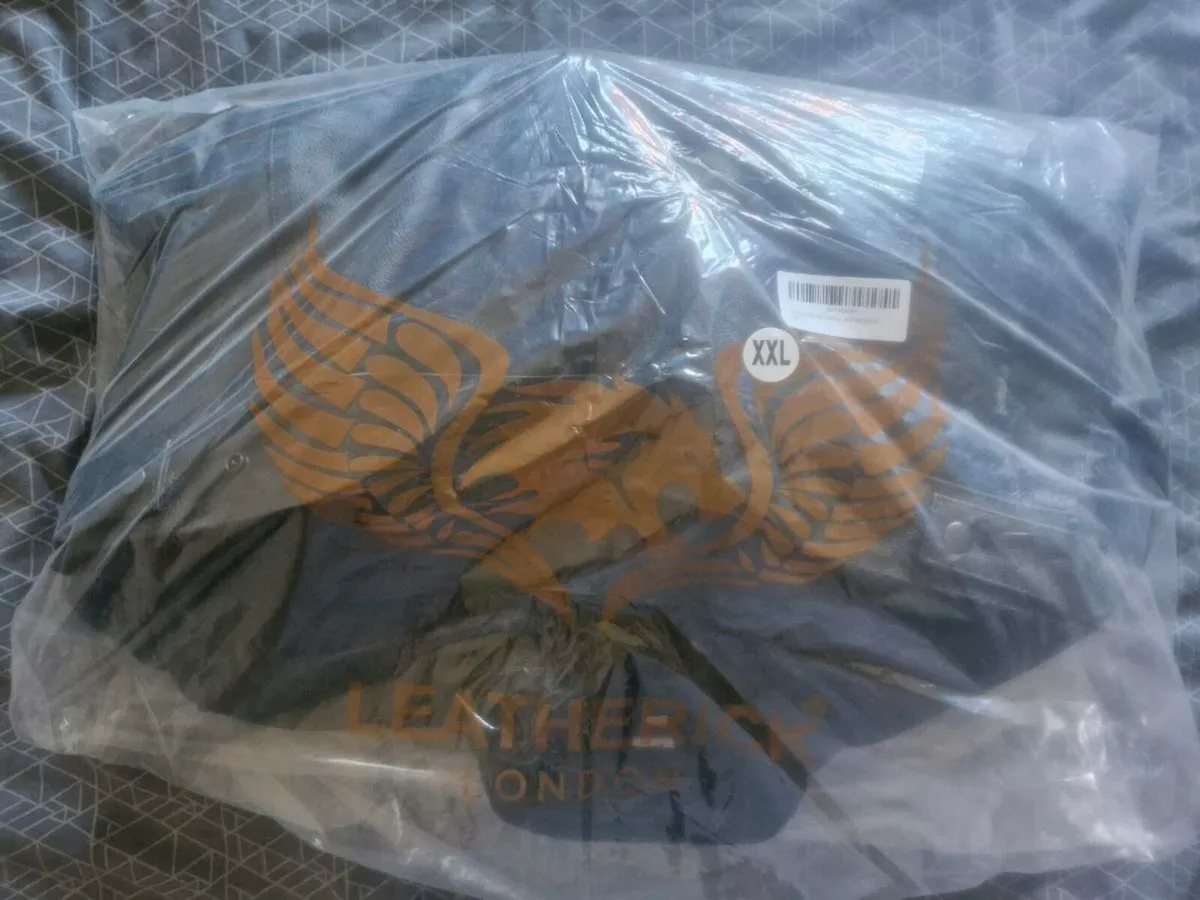 Leather jacket - Image 2