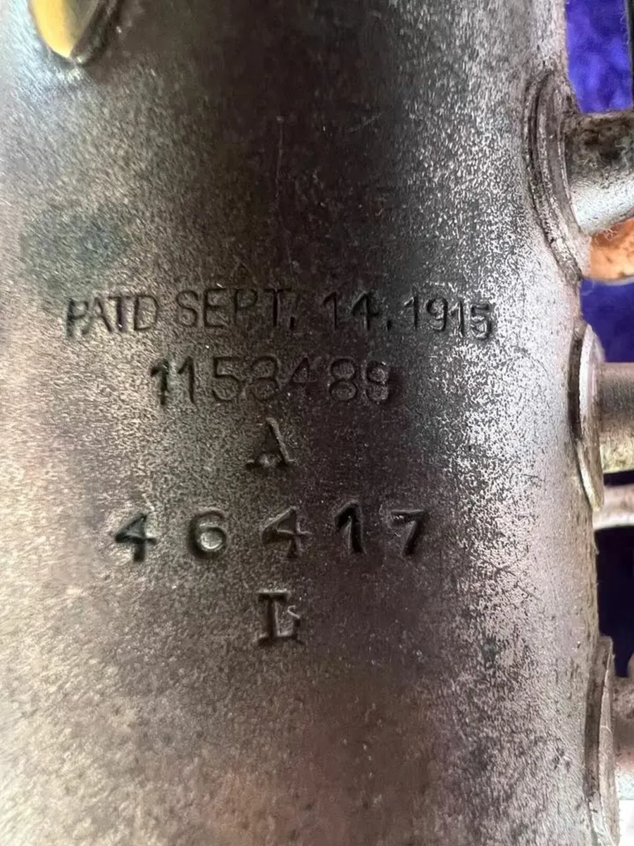 Vintage 1931 Pan American Eagle Globe Alto Sax - Image 2
