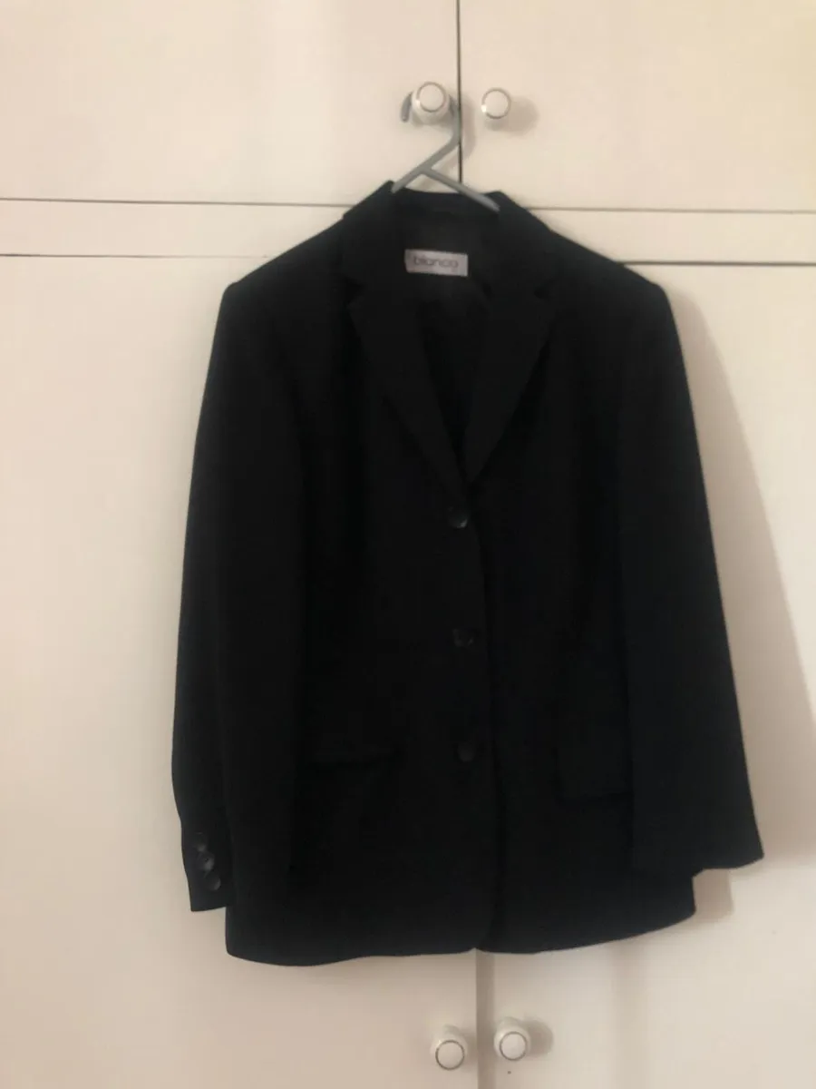 Black Bianca trouser suit Via Vento Silver Top - Image 4