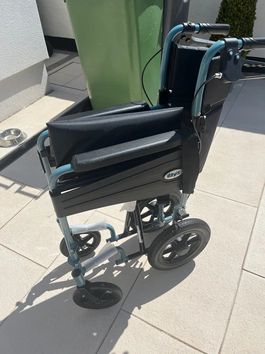 Wheel Chair with Medical  Chair Cushion - Image 4