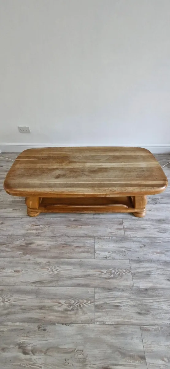 Living room Table - Image 2