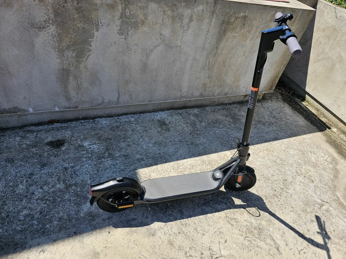 Ninebot F25E escooter e scooter - Image 2