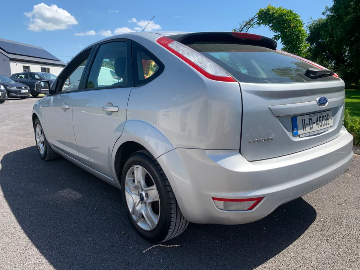 Ford Focus 2011 - Image 2