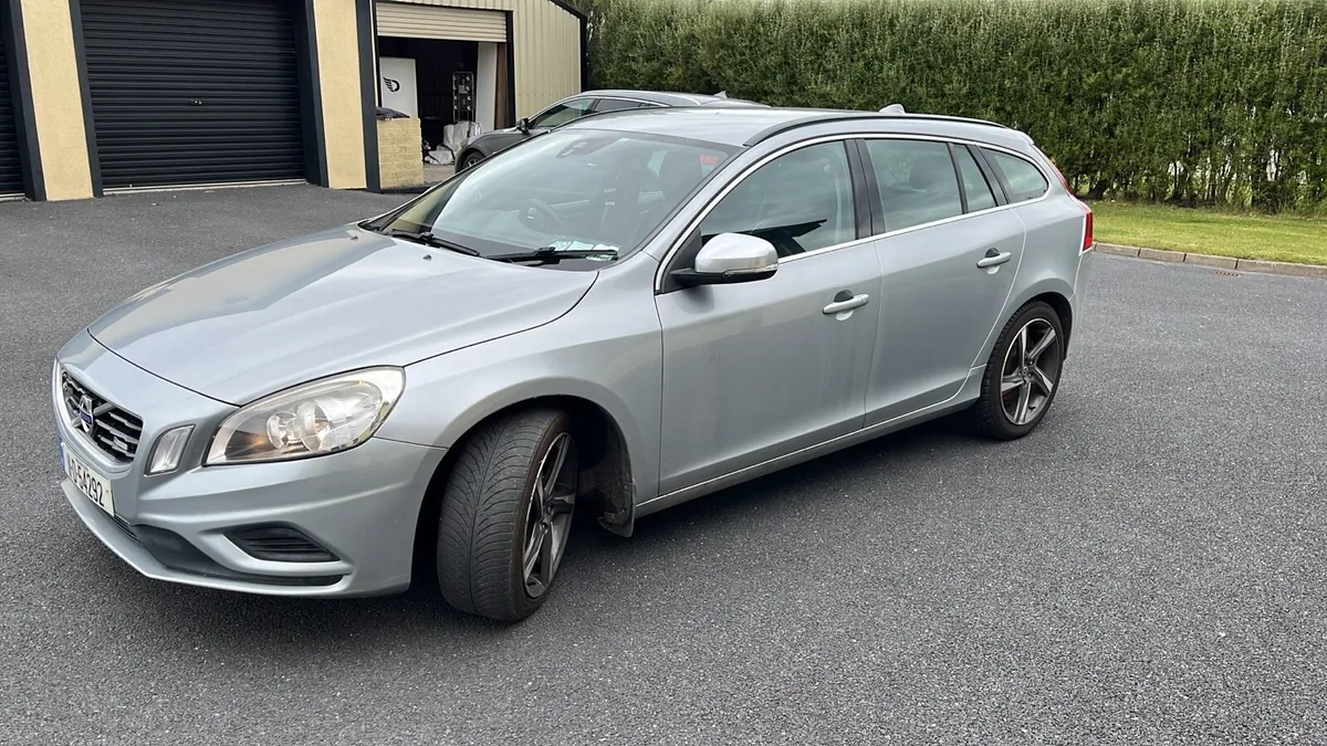 Car - Image 1