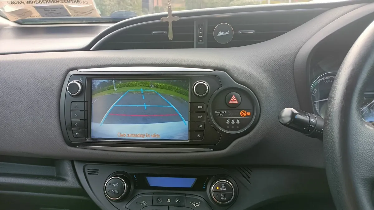 Toyota Yaris 2016 - Image 2