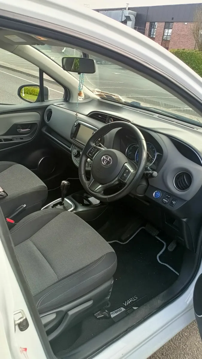 Toyota Yaris 2016 - Image 3