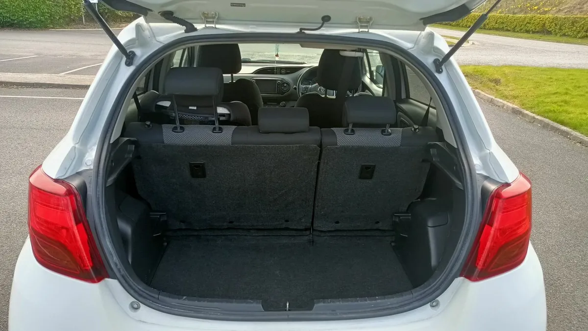 Toyota Yaris 2016 - Image 4