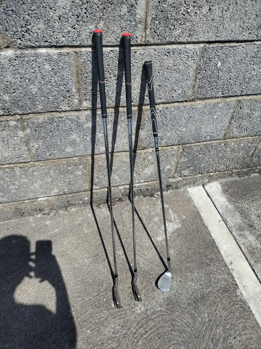 TaylorMade M6 4i/5i - Wilson Wedge - Rangefinder - Image 2