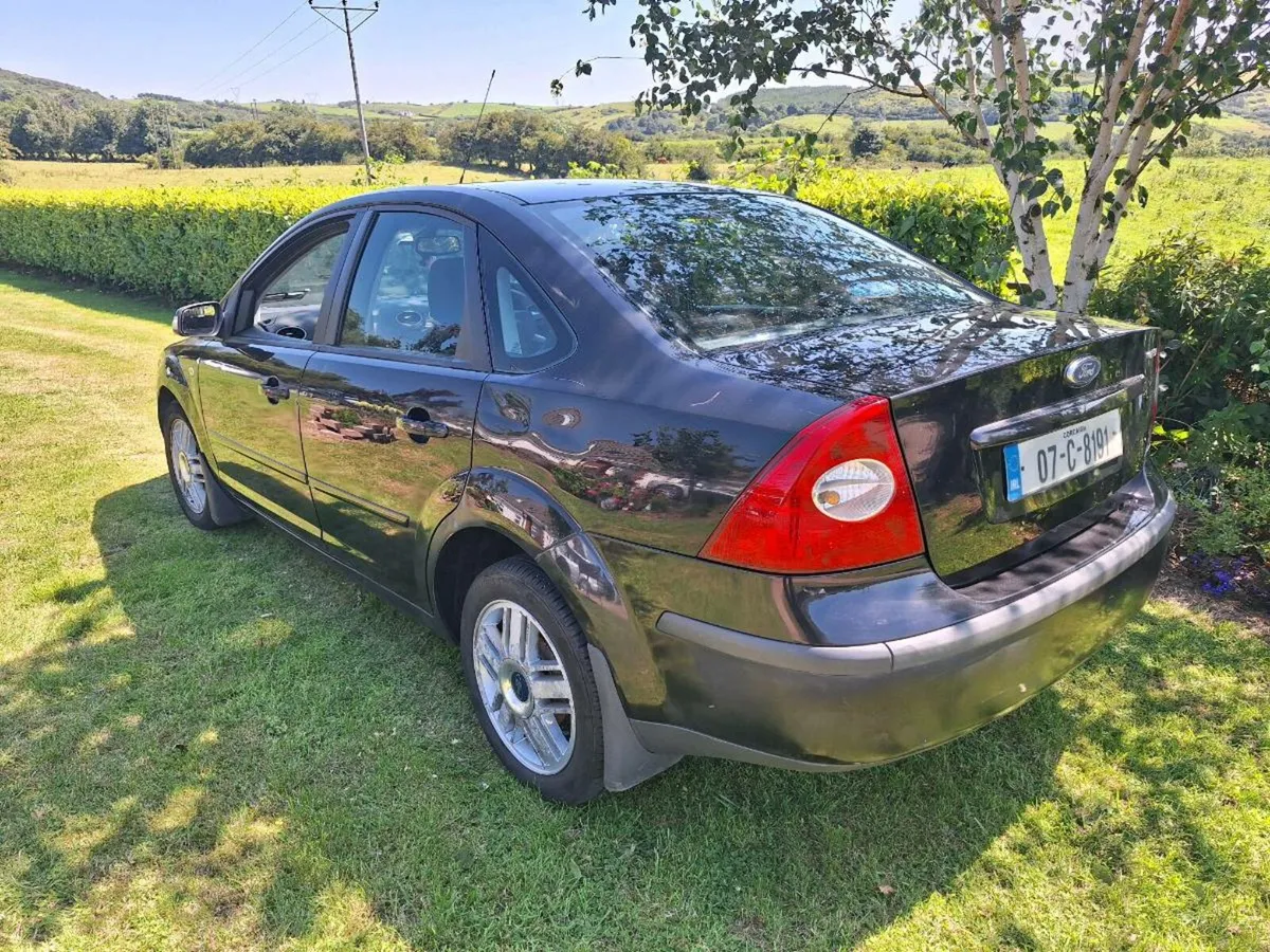 07 Ford Focus GHIA 1.6 automatic - Image 2