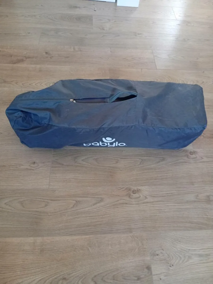 Travel cot - Image 2