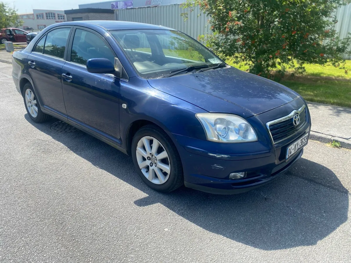 04 Toyota Avensis - Image 1
