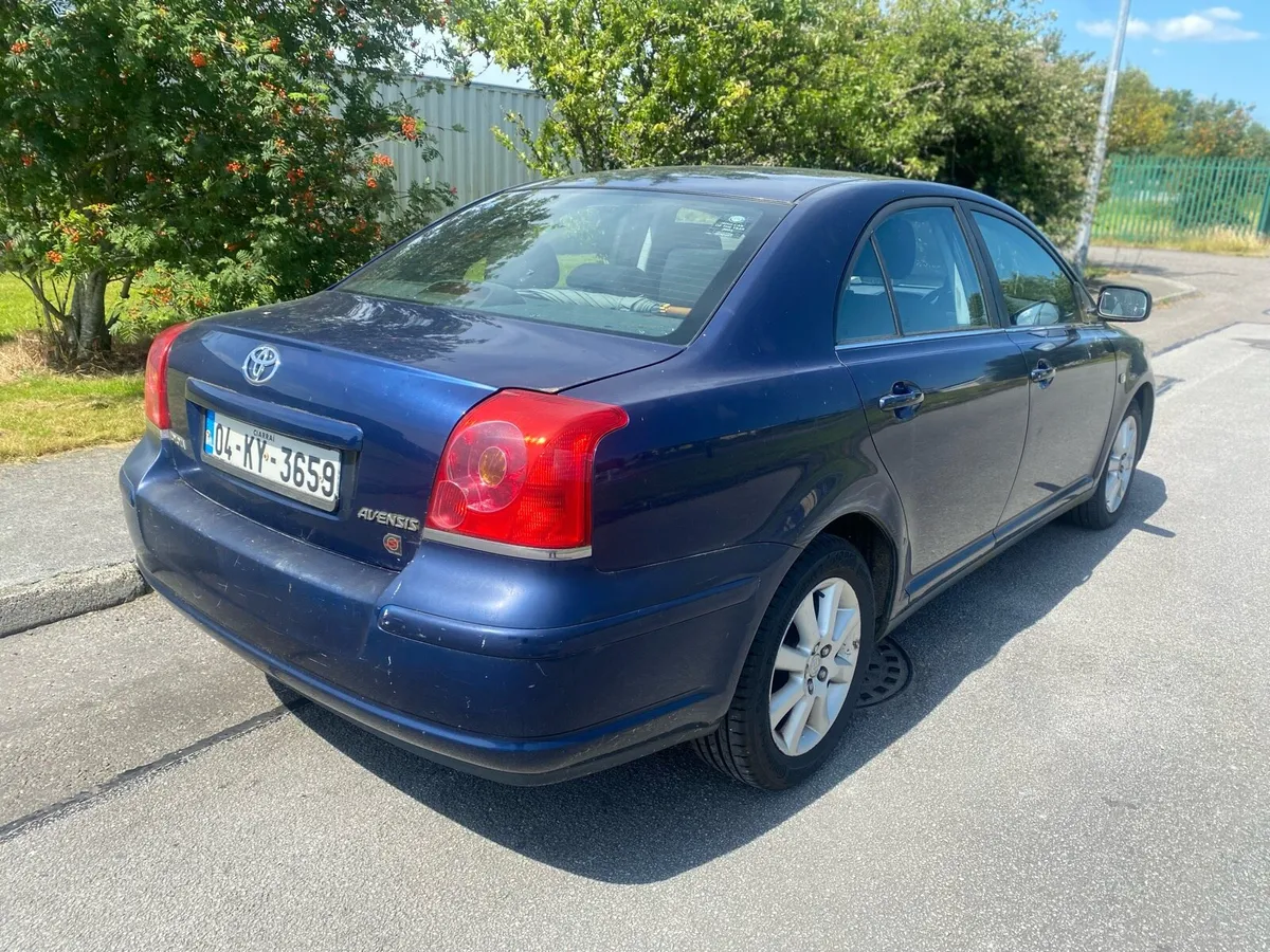04 Toyota Avensis - Image 3