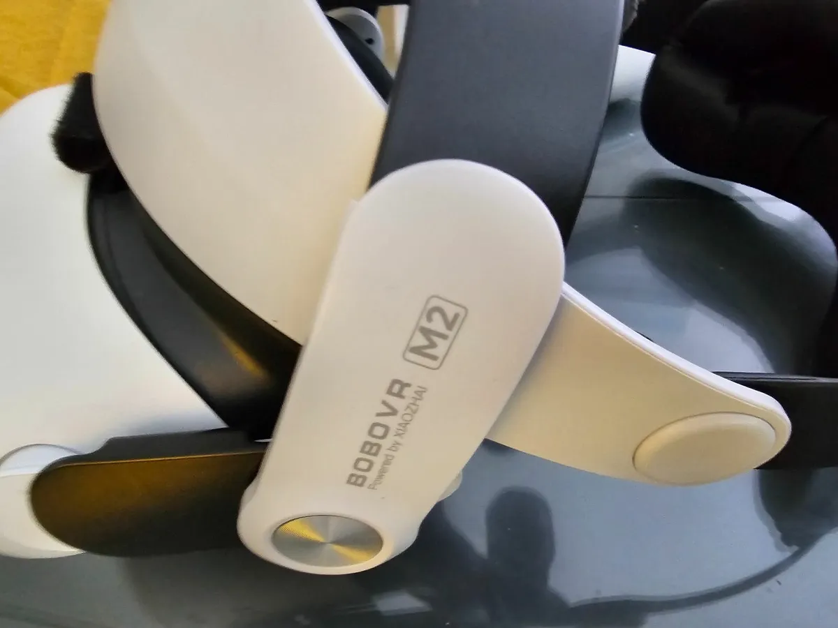 Meta Oculus Quest 2 VR Headset - Image 2