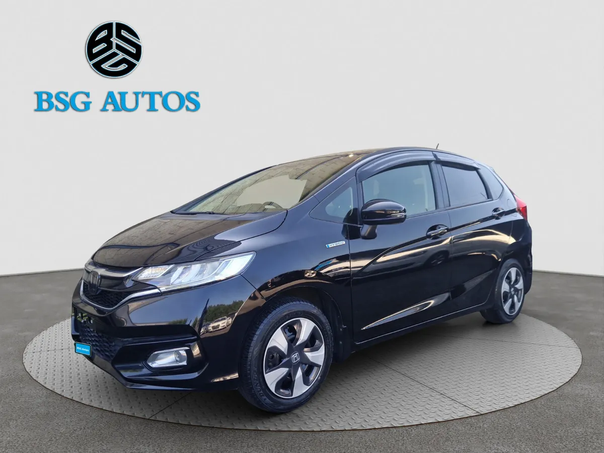 2018 HONDA FIT  1.5 HYBRID AUTOMATIC * 37K MILES* - Image 2