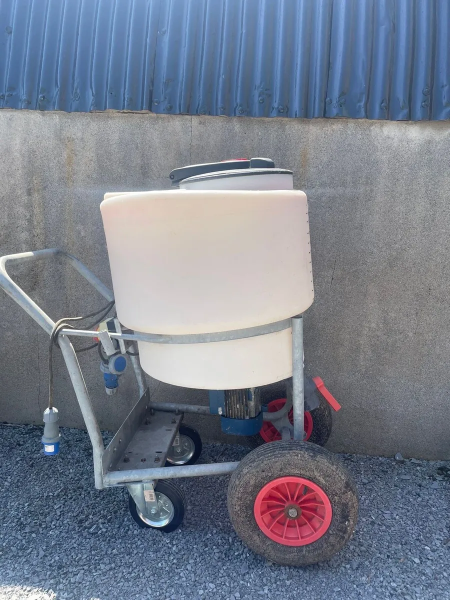 JFC calf feeder and heater - Image 1