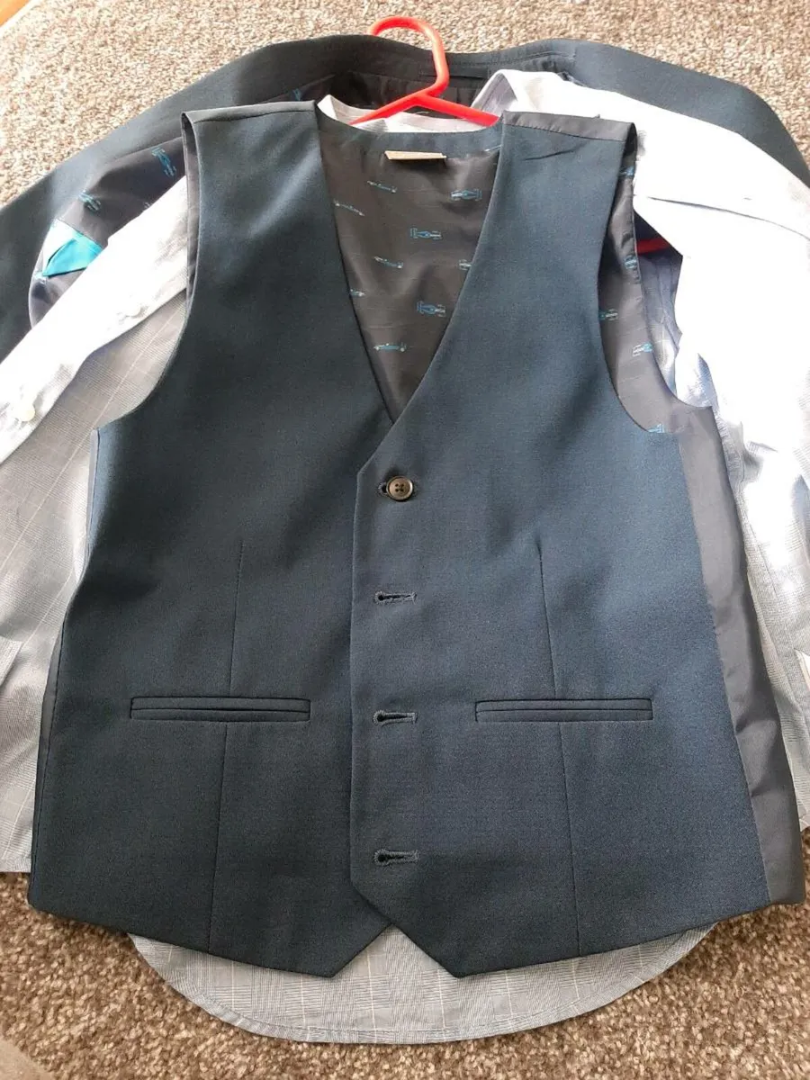 Suits - Image 2