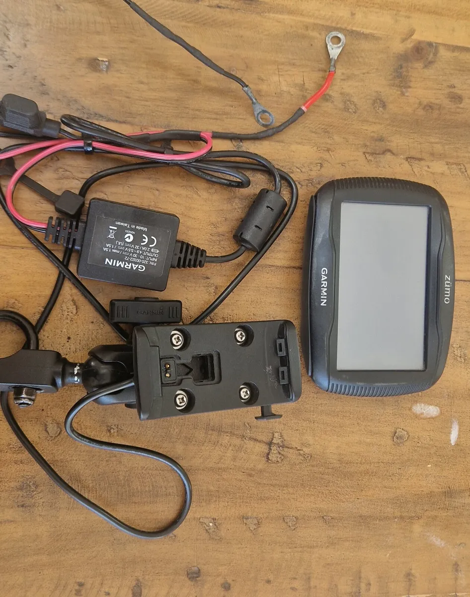 Garmin Zumo 395 and BMW phone Cradle for GS 1200 - Image 1