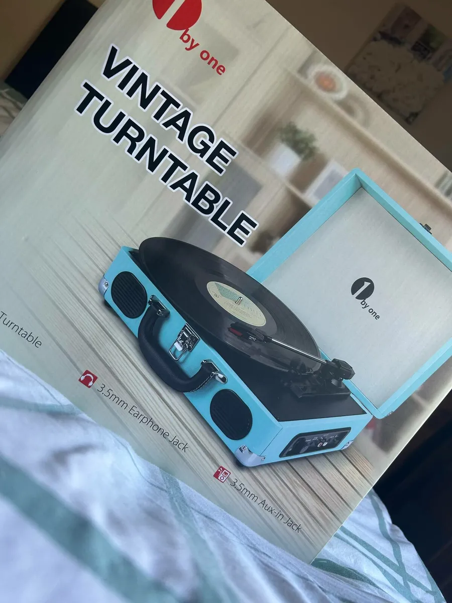 New Record player turntable - Image 1