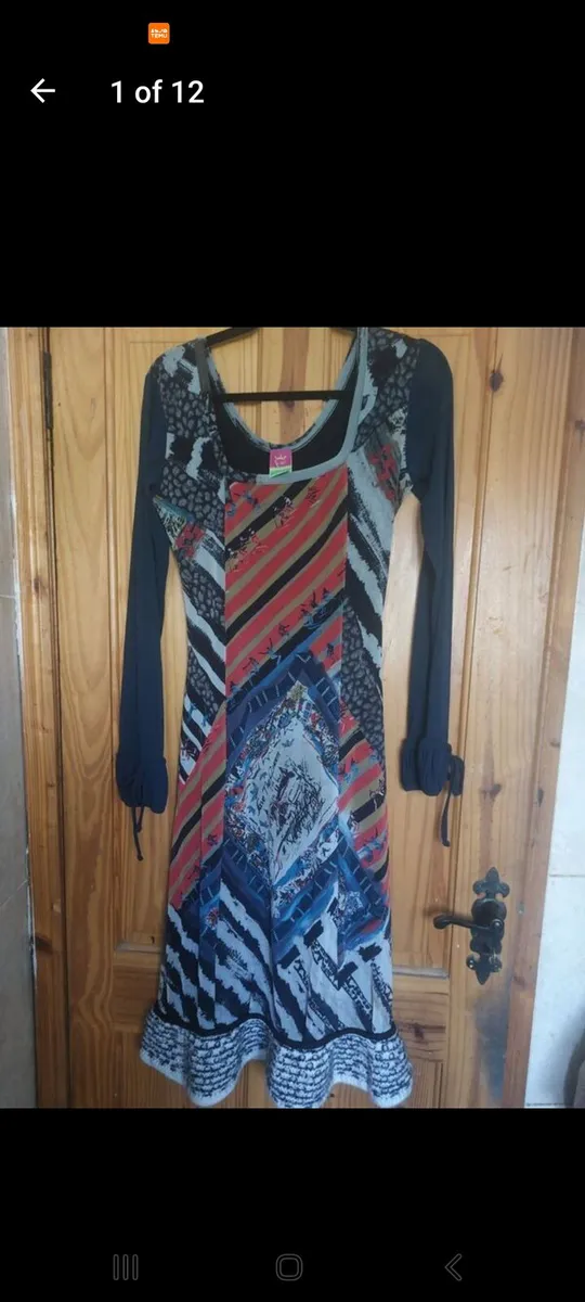 Save the Queen dress (free post) - Image 1