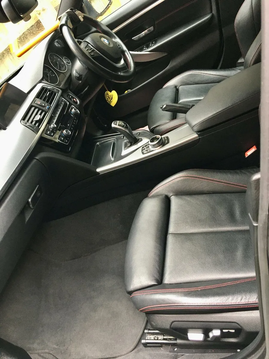 Car - Image 4