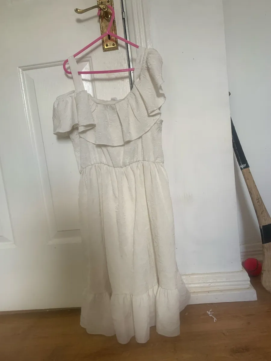 White dress - Image 1