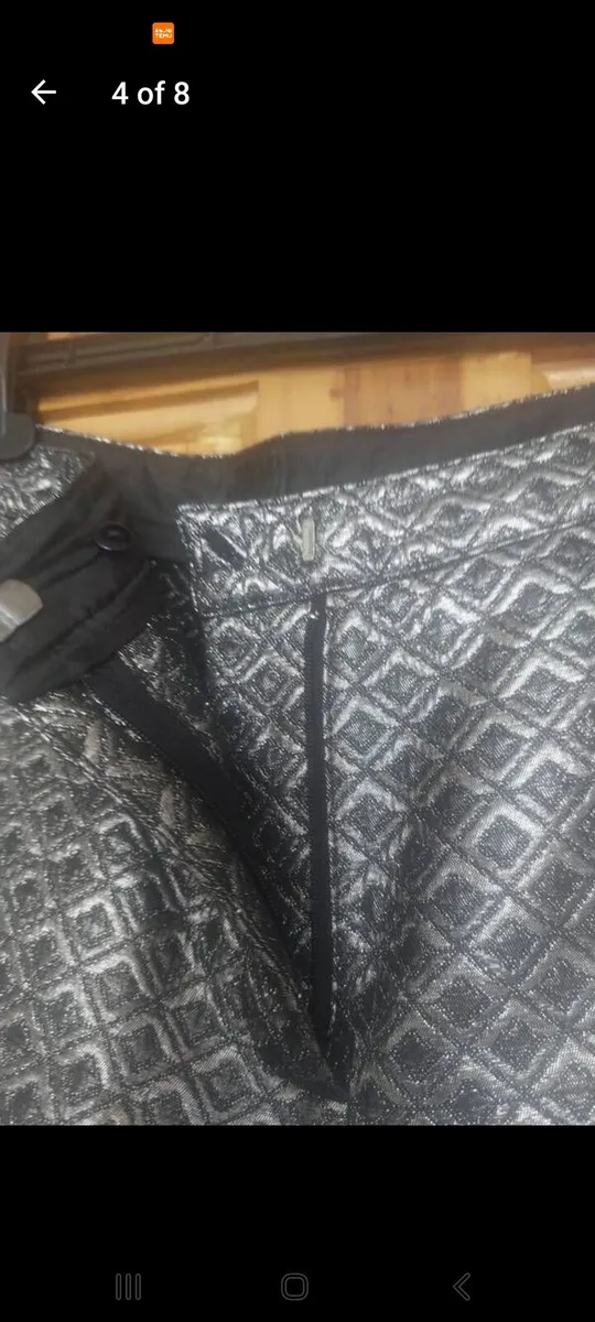 Marks and Spencers silver brocade cropped pants - Image 4