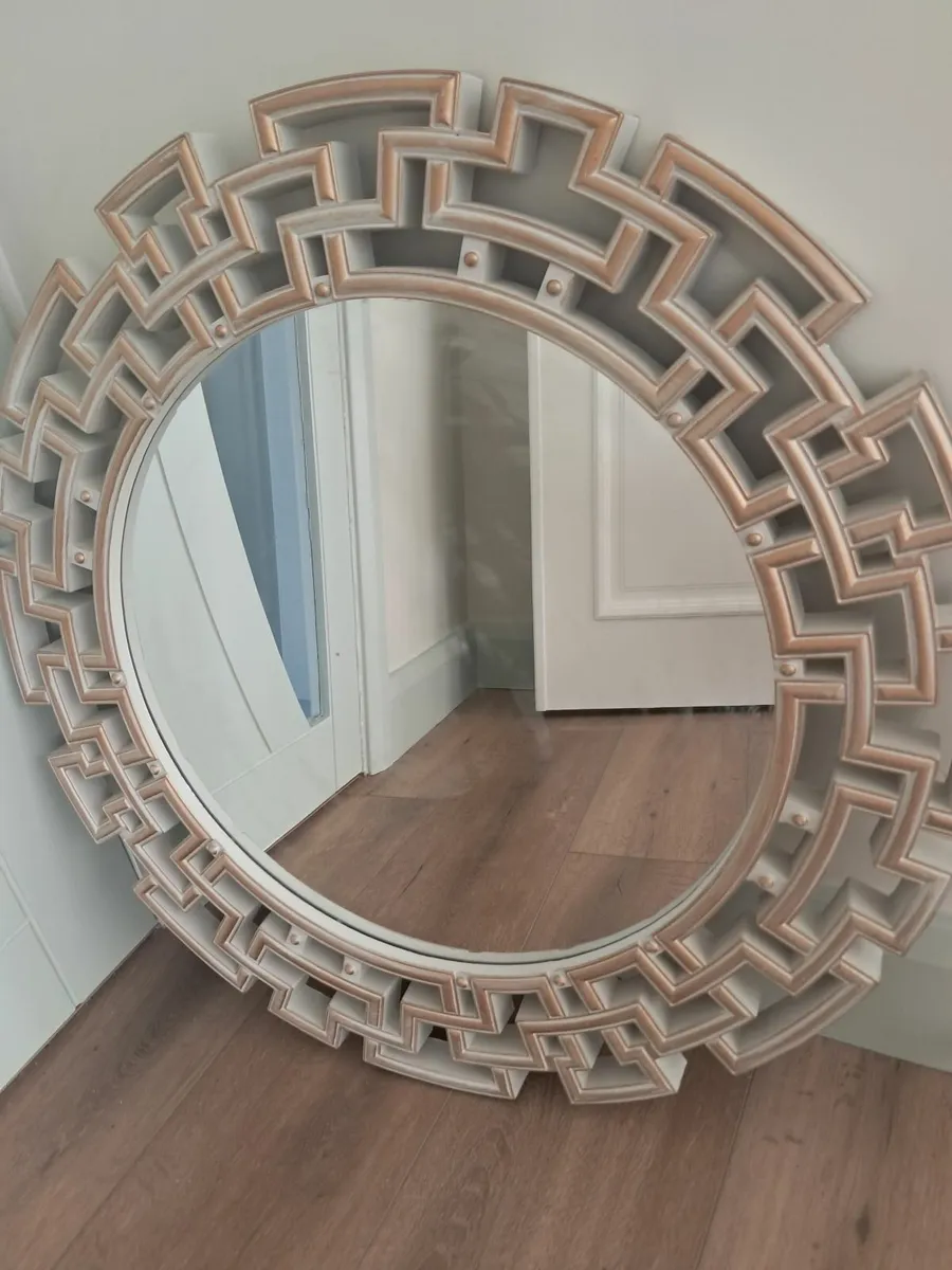 Mirror - Image 1