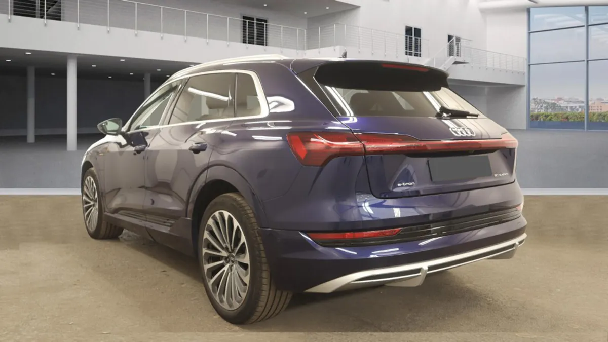 Audi e-tron S-LINE 212 REG // COMFORT & SOUND PACK - Image 3