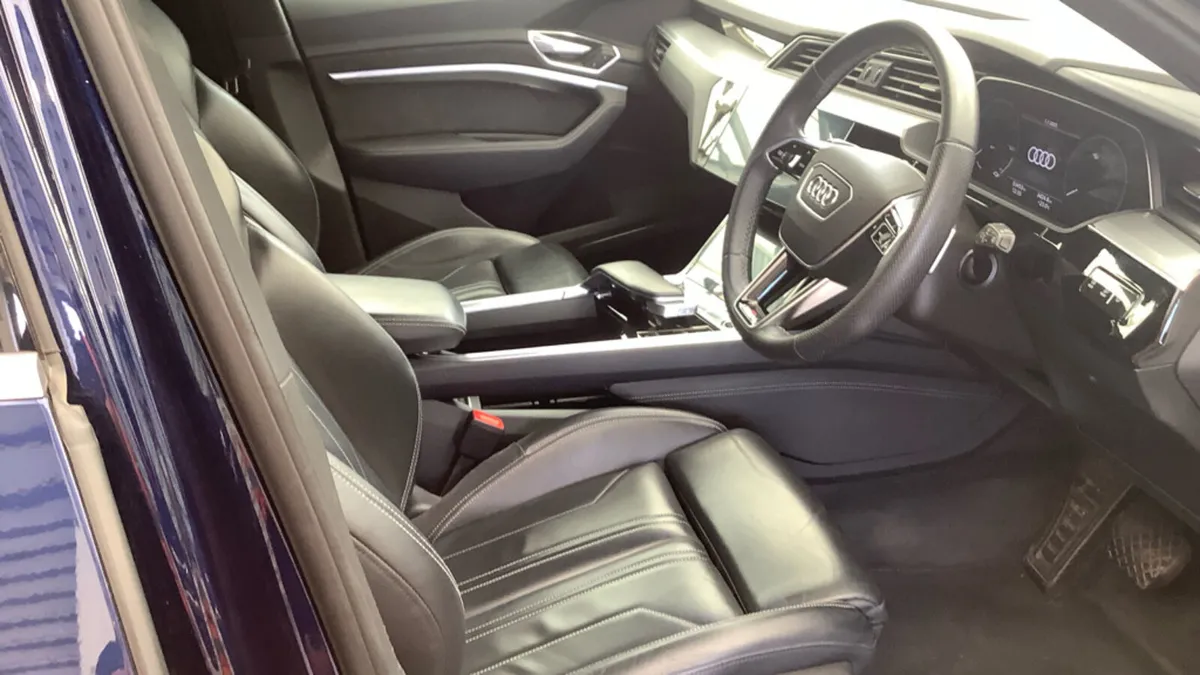 Audi e-tron S-LINE 212 REG // COMFORT & SOUND PACK - Image 2